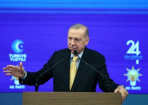 Cumhurbaşkanı Erdoğan, “Türkiye kronik sorununu çözmek için tarihî bir fırsat yakalamıştır”